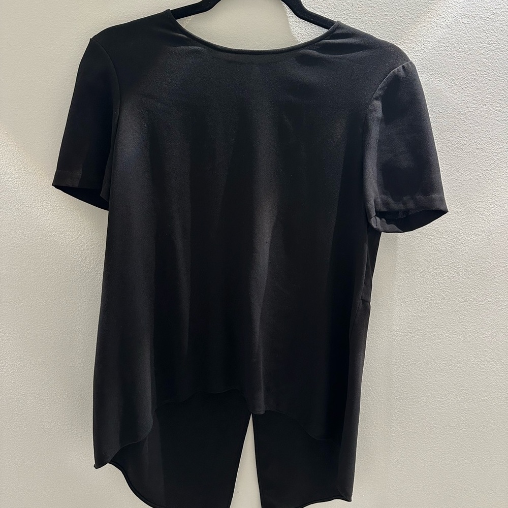 BCBGMaxAzria Black Short Sleeve Top